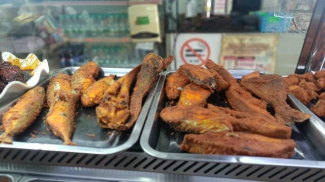 restoran namirah 2 fry fish