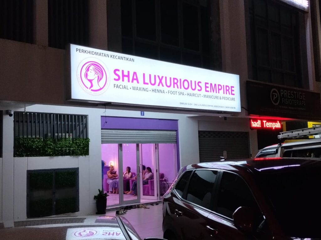HlEI8EMke2GQ-sha-luxurious-empire-front