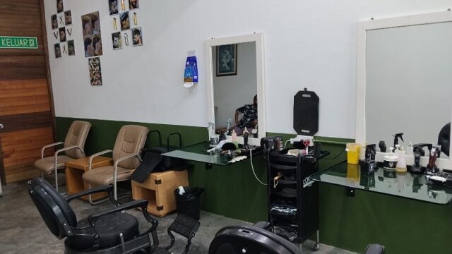 Kedai Gunting Rambut-1